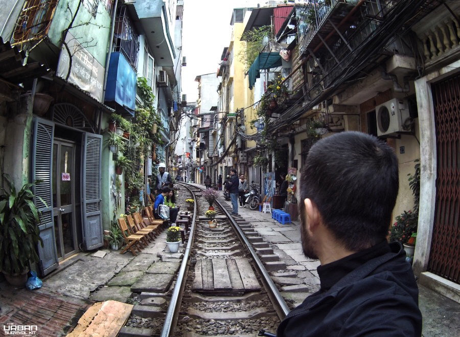 Urban Survivalist in Hanoi, Vietnam ///