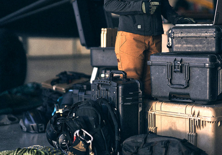 Using Tactical Gear as a Civilian in Public Spaces /// Urban Survival Kit