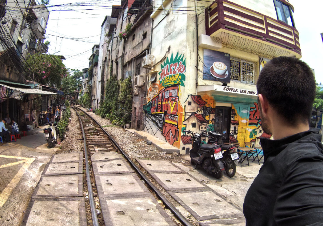 Train Street in Hanoi, Vietnam /// Urban Survival Kit