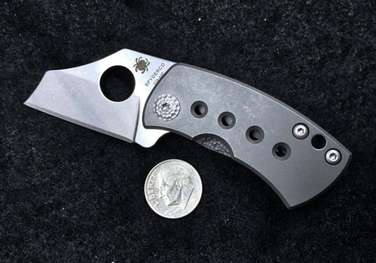Spyderco McBee Knife /// Urban Survival Kit